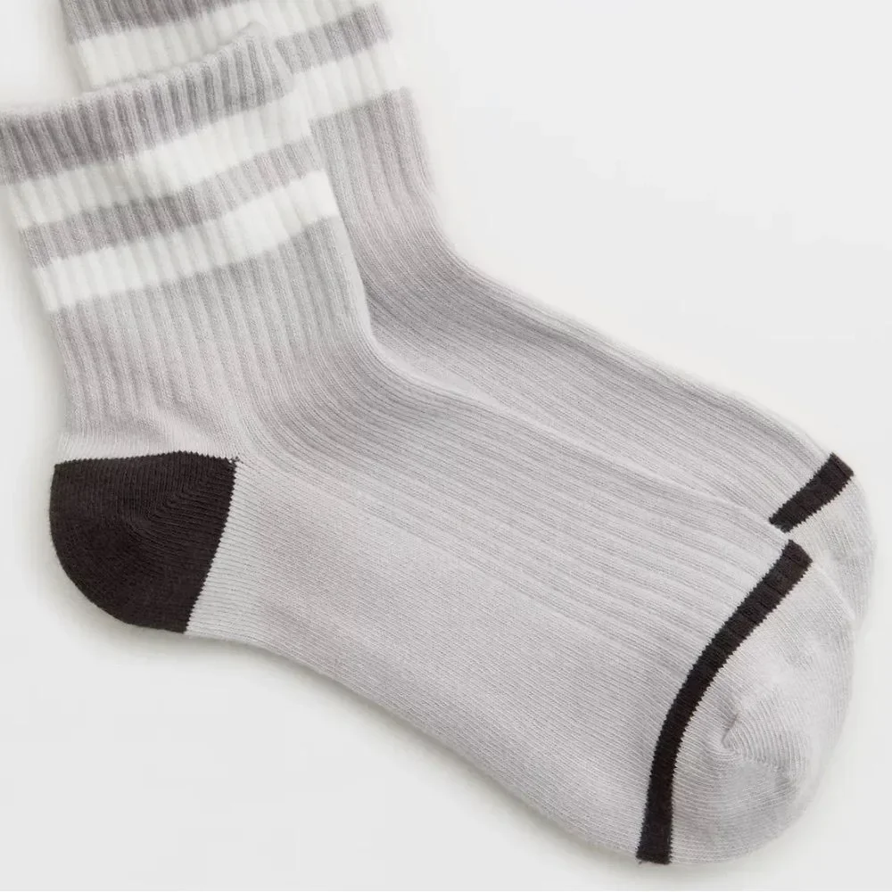OFFLINE Radiance Striped Quarter Taupe White Brown Cotton Socks